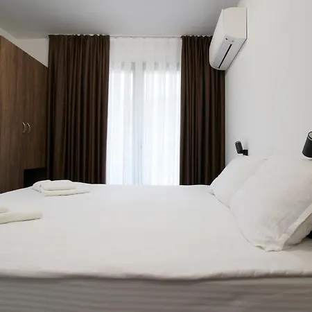 бялата къща 2 Konukevi