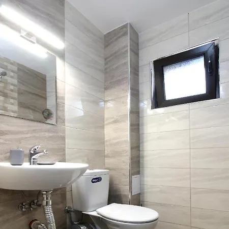 Konukevi бялата къща 2 3*