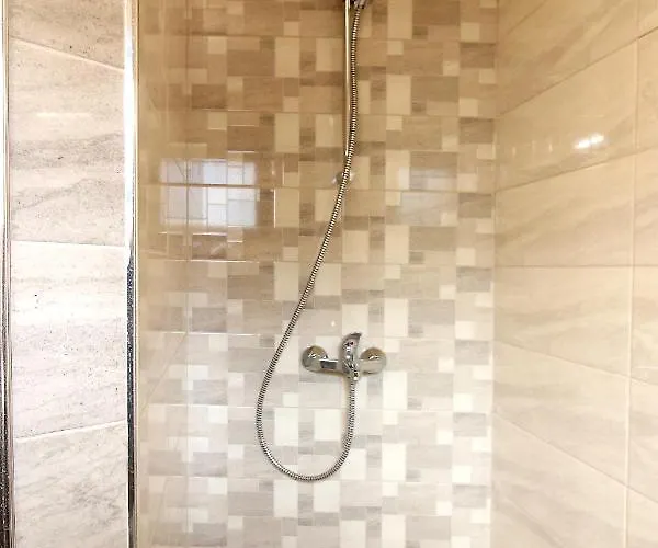 бялата къща 2 Złatograd