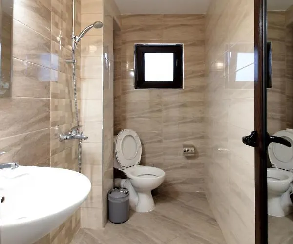 бялата къща 2 Złatograd